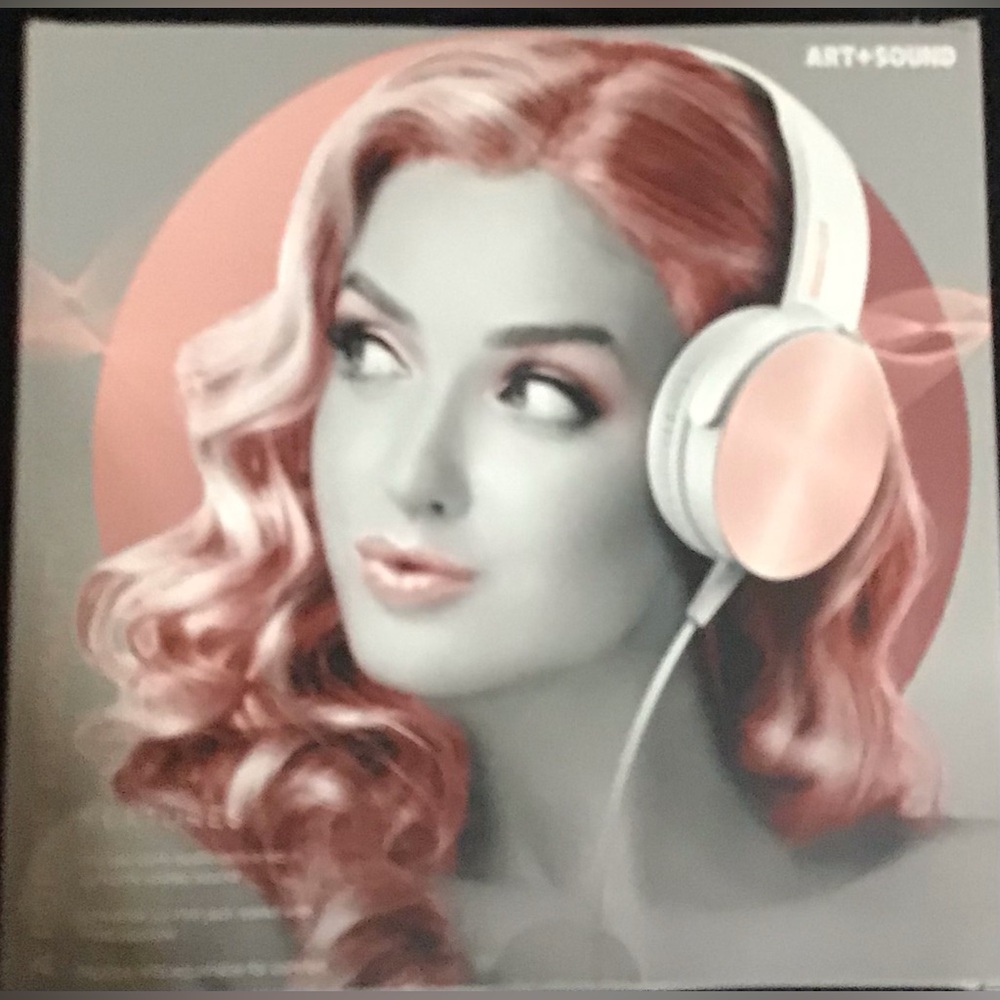 Art + Sound Wired Headphones